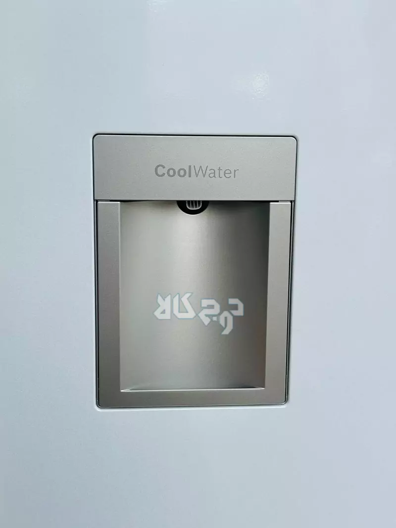 قسمت آبریز در یخچال بوش بالا پایین مدل KGD86AW31U